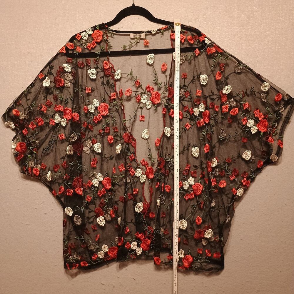 Umgee Floral Embroidered Sheer Kimono Size L Beachy - Picture 7 of 8